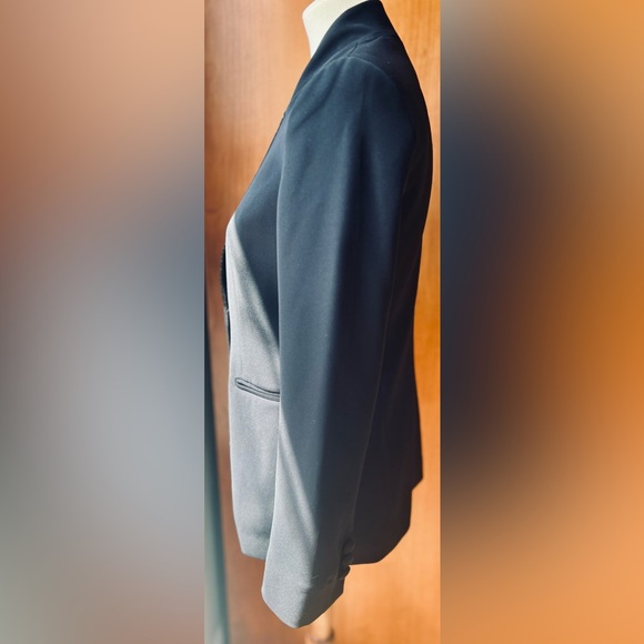 ARMANI COLLEZIONI Collar Embelished Black Blazer Size 2 - Picture 6 of 11